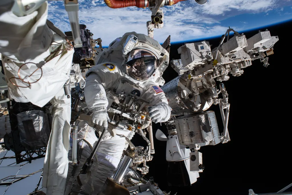 NASA宇航员Chris Williams结束国际空间站任务 图片