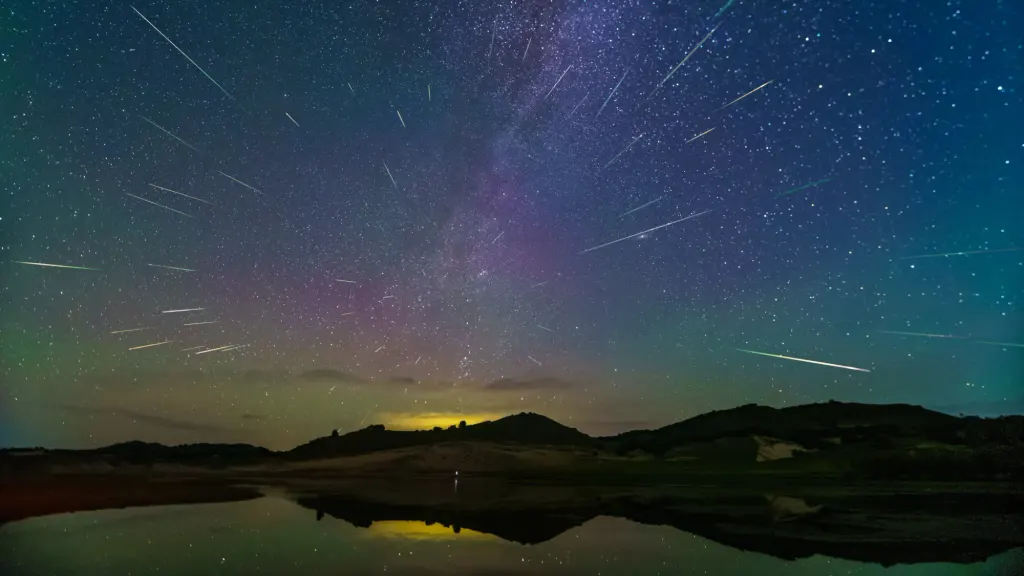 八月星空:行星巡游、两次日食和一颗恐怖的星星 图片