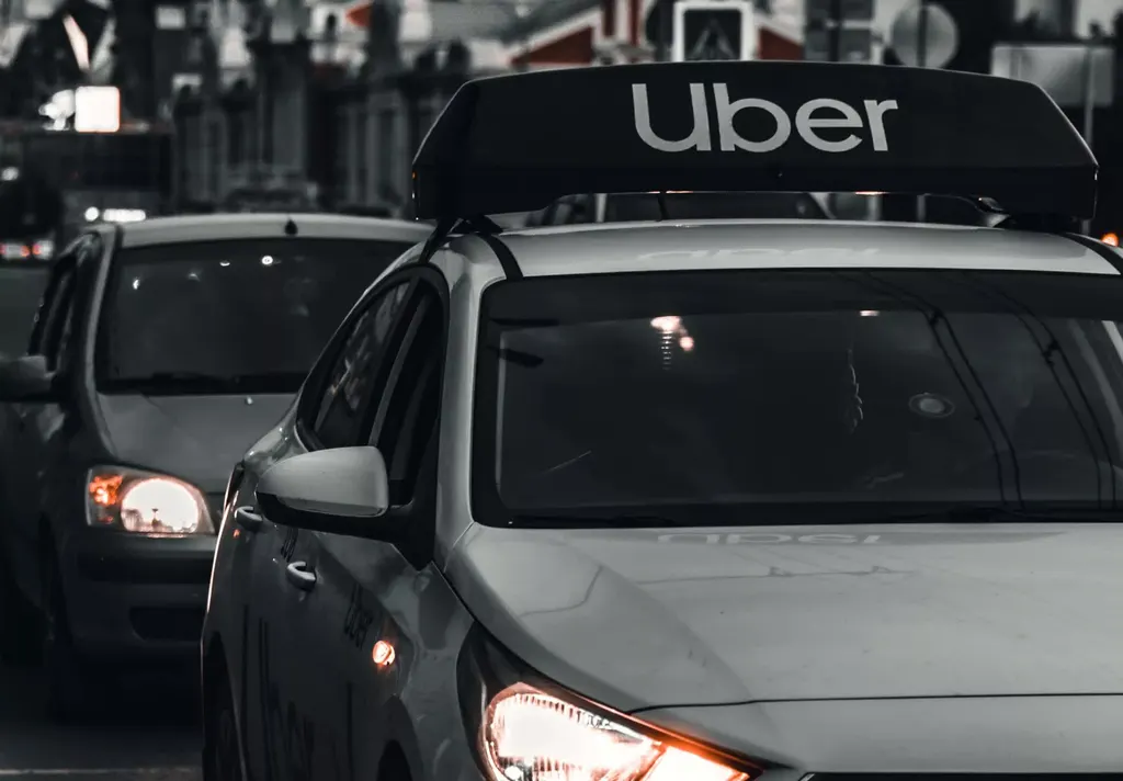Flock计划在35万辆Uber和Lyft车辆上安装车牌识别摄像头 图片