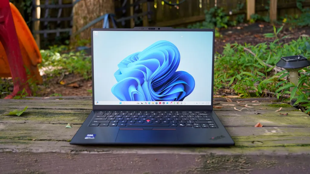 联想ThinkPad X1 Carbon第14代评测:经典设计更轻便 图片