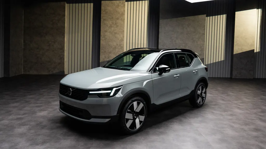 2028款沃尔沃XC40首次亮相:新技术登场,告别电动汽车 图片