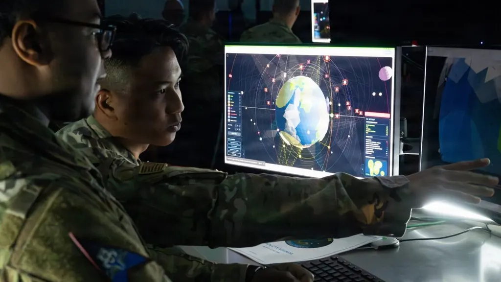 美国军方首次确认在轨道部署武器 图片