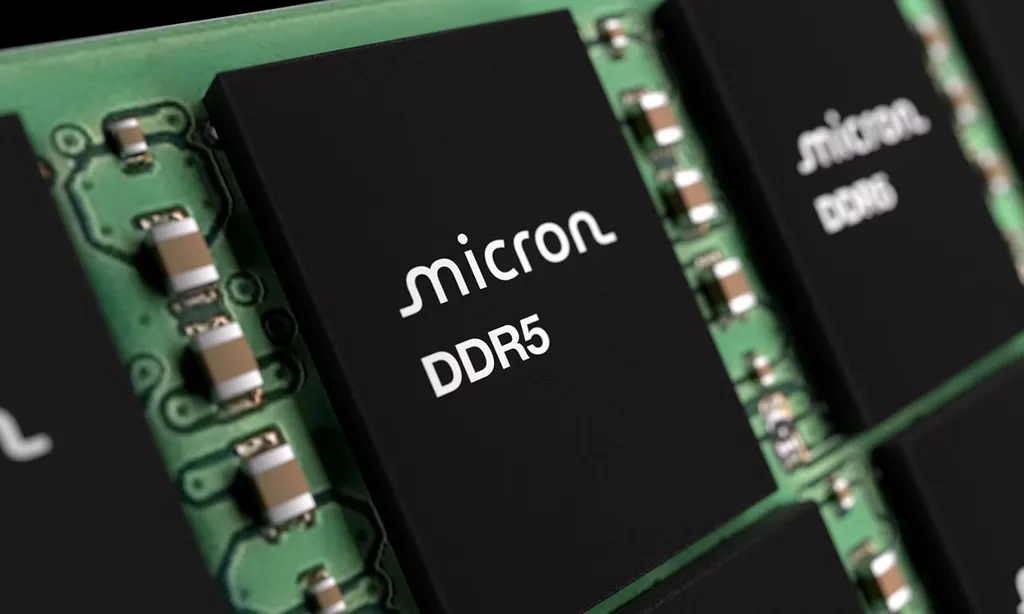 美光演示全球首款512GB DDR5模组,单机可达12TB、最高9200 MT/s 图片