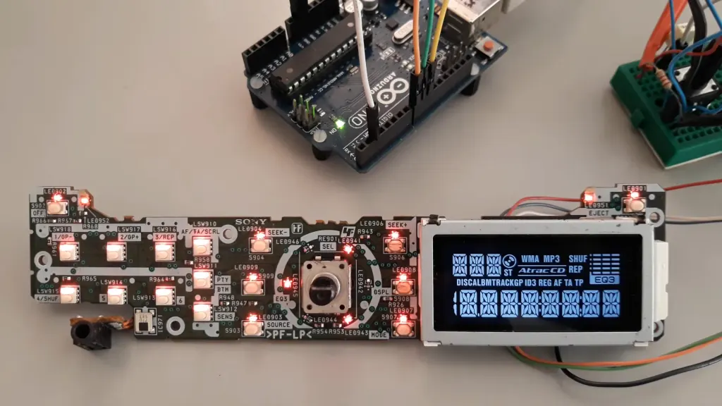 用Arduino驱动索尼车载音响液晶屏:逆向工程案例 图片