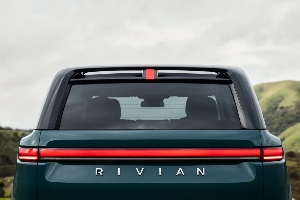 Rivian第三季度交付创新高,平价SUV R2成主要推力 图片